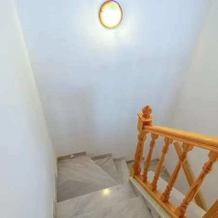 4 Bedroom Lovely In Orihuela Costa Holiday home Dehesa de Campoamor (Orihuela Costa)