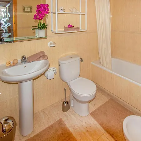 Holiday home 4 Bedroom Lovely In Orihuela Costa