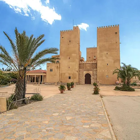 4 Bedroom Lovely In Orihuela Costa Holiday home Dehesa de Campoamor (Orihuela Costa)