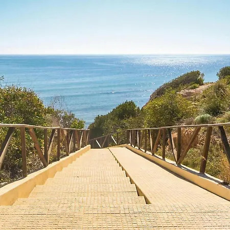 4 Bedroom Lovely In Orihuela Costa Holiday home Dehesa de Campoamor (Orihuela Costa)